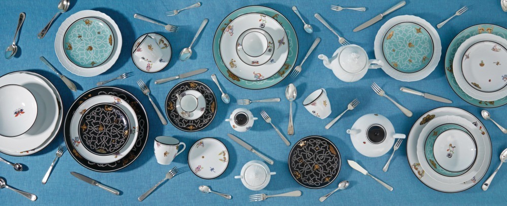 ジノリ1735「タツノオトシゴ＆天使」モチーフのテーブルウェア、伊