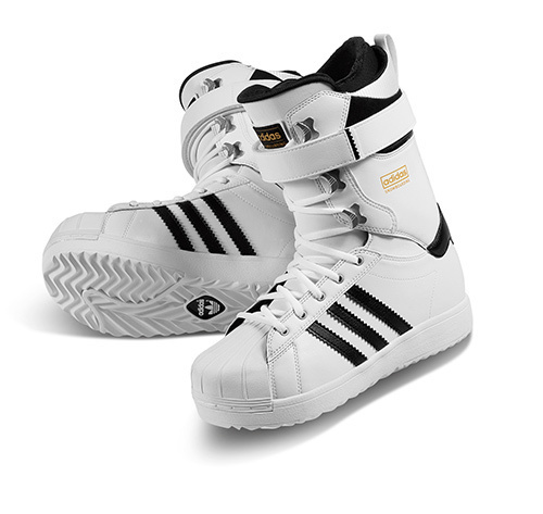 アディダスの名作スーパースターがスノーボーディング用ブーツに