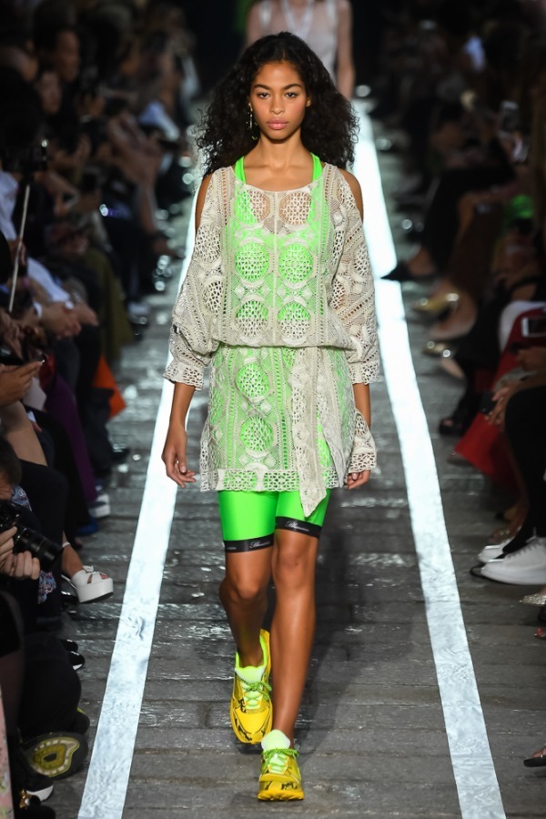 ブルマリン 2019年春夏コレクション - アンバランスな世界で見つけ出す