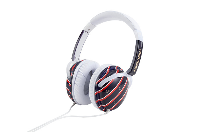 フレッドペリー×KOTORI第2弾ヘッドフォンは、 レジメンタルストライプ