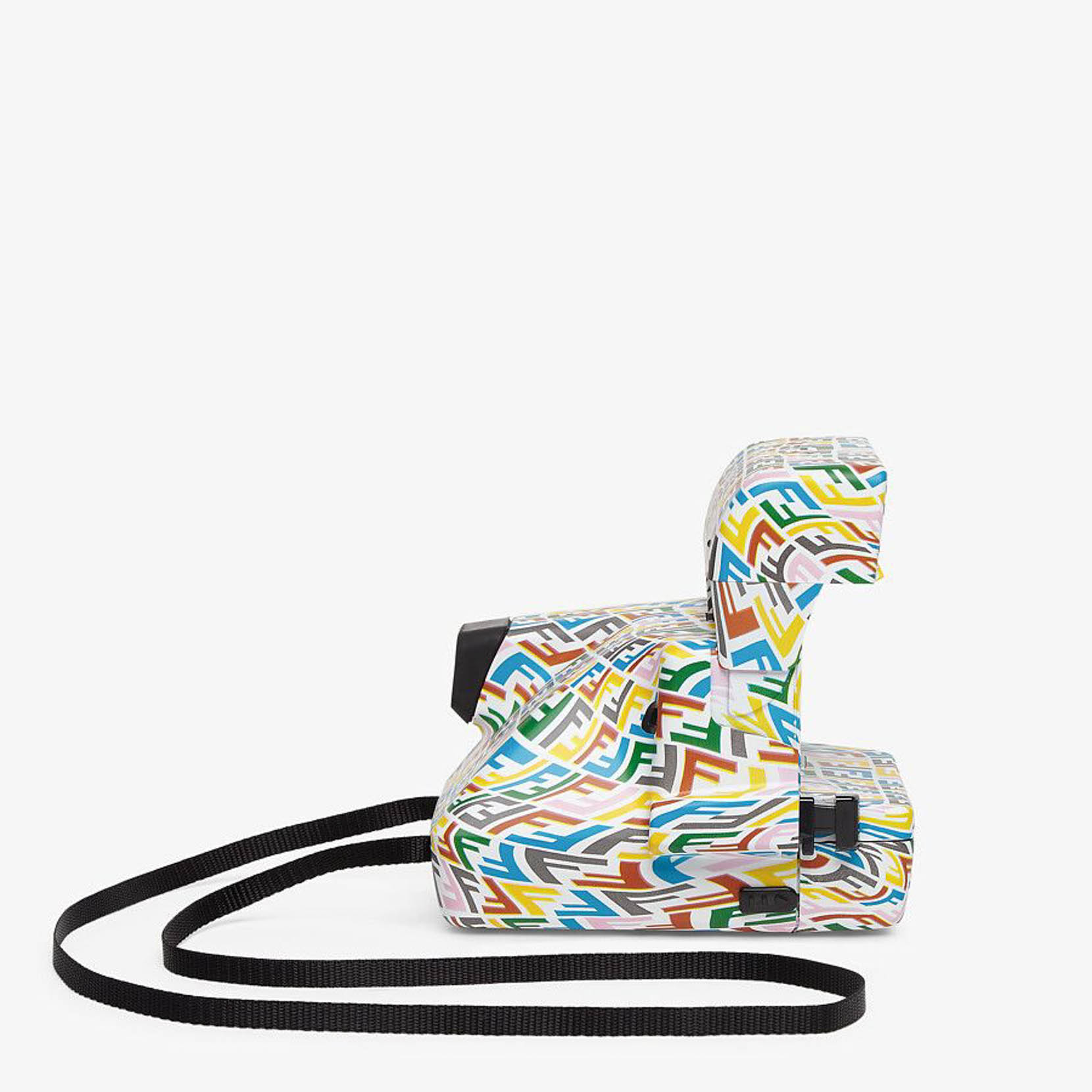 フェンディ」とコラボしたポラロイドカメラが登場、EC限定発売