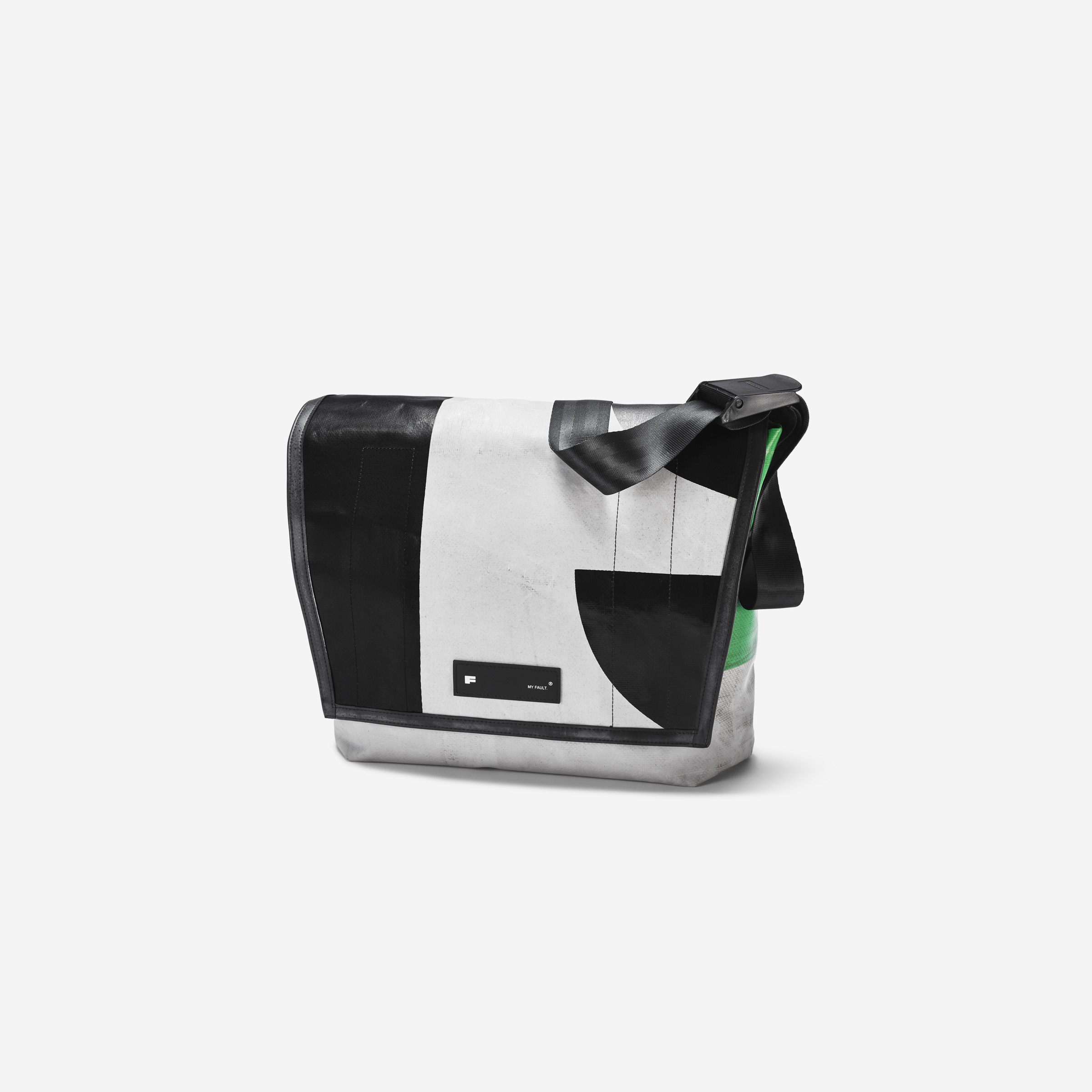 フライターグ」メッセンジャーバッグをカスタマイズできる新サービス開始