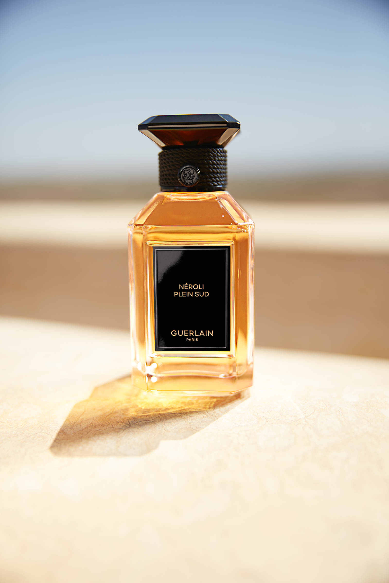 ゲランの春限定フレグランス「チェリーブロッサム オーデトワレ」が