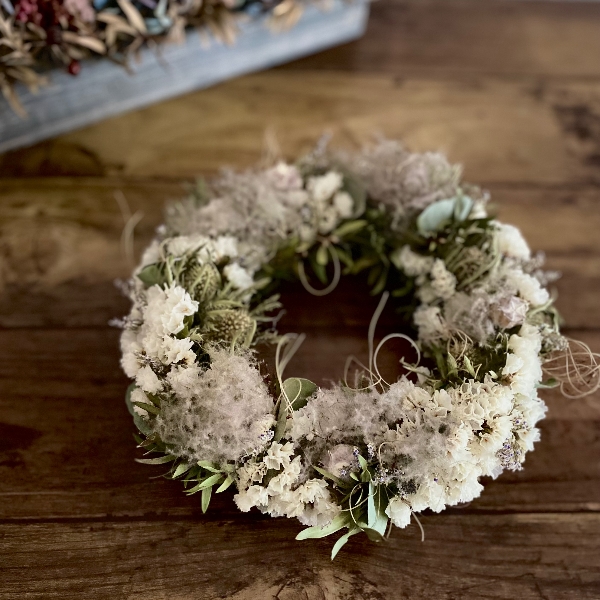 スターチスとスモークツリーのミニリース｜Fla-co（フラコ