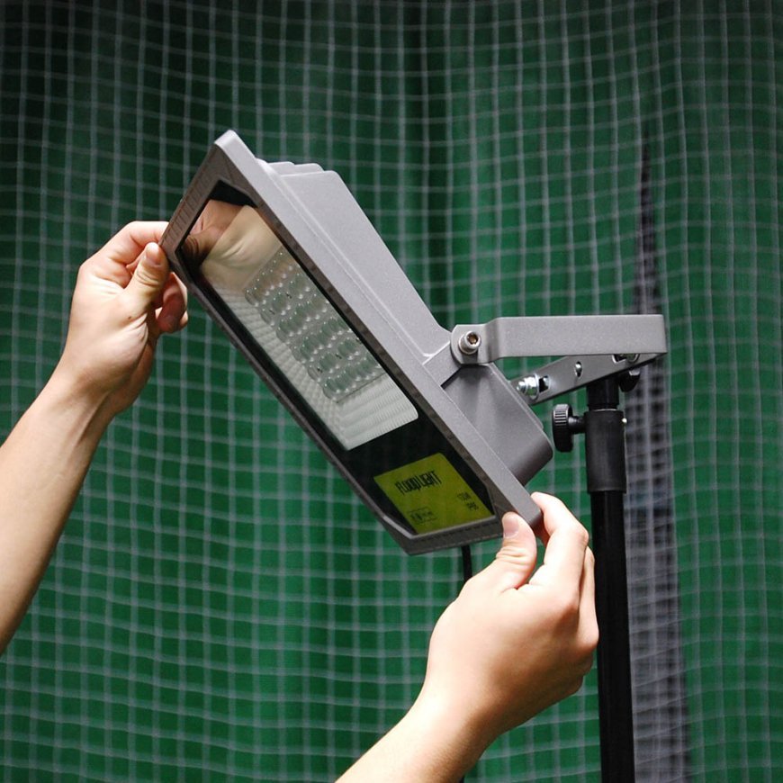 夜間練習用LED投光器｜FLED-100W｜【野球】フィールドフォース