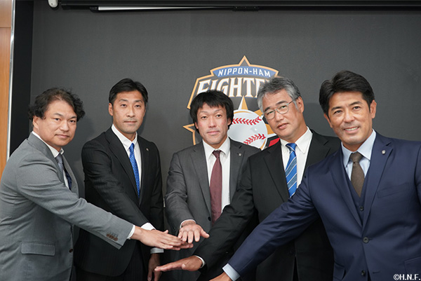 ファーム新監督、新コーチが就任会見 | 北海道日本ハムファイターズ