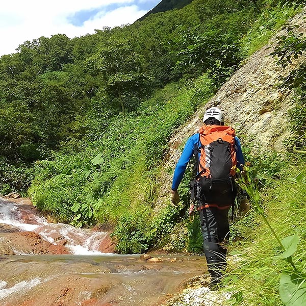 フラッドラッシュ | 国産アウトドアブランドのファイントラック