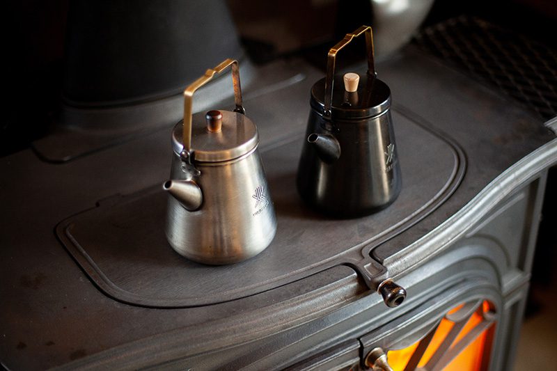 1.0Lトリップケトル（サテンシルバー）｜製品を見る｜薪⽕の総合商社