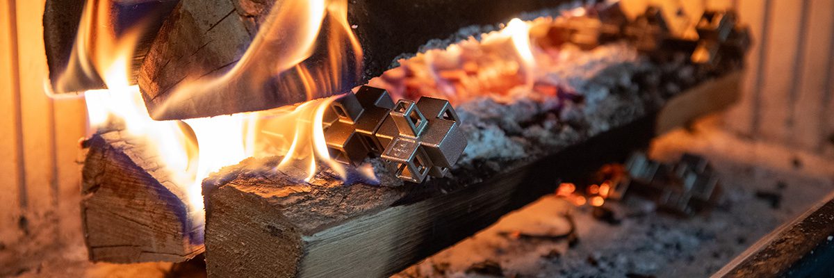 薪一発（ショート）｜製品を見る｜薪⽕の総合商社 ファイヤーサイド