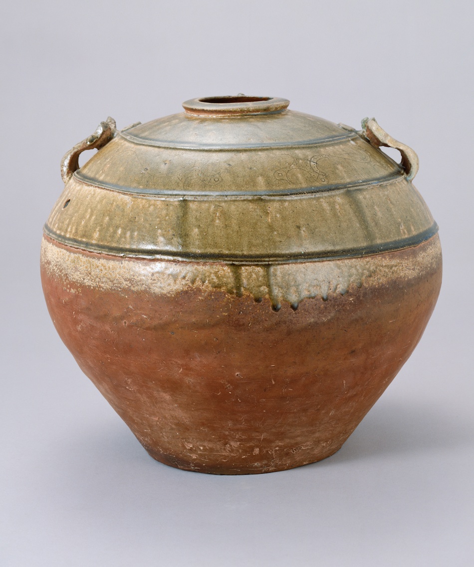 灰釉刻花鳥文双耳壺 | | 収蔵品詳細 | 作品を知る | 東京富士美術館