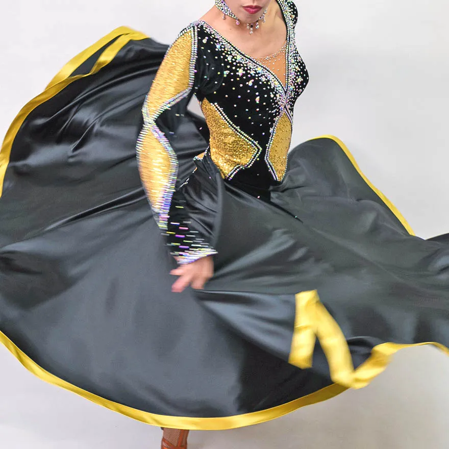 ラテン衣装ギャラリー｜社交ダンスドレス・衣装のフジタ【公式】