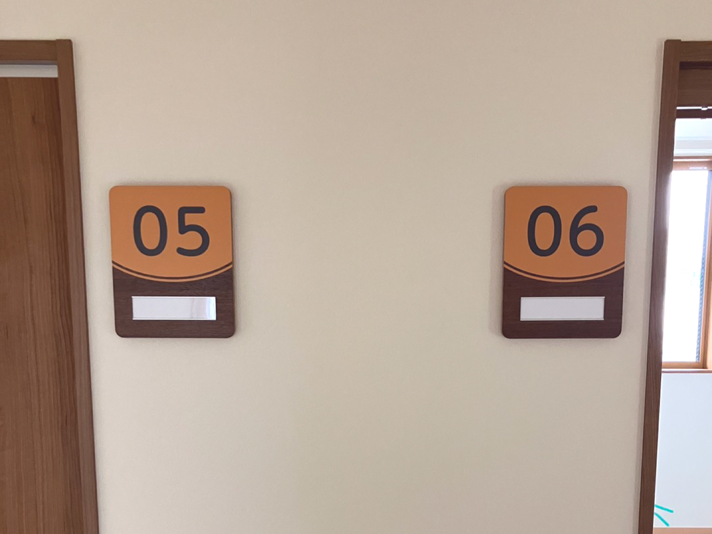 室名札 看板 ウッド フジタ 6枚 フジタ 室名札の商品一覧｜看板資材