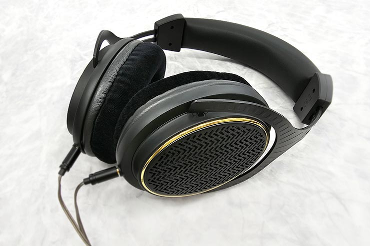 THIEAUDIO Ghost レビュー | リーズナブルな価格帯ながら質の高い空間