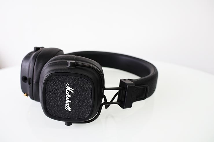 Marshall Major V レビュー | さらに低音強化されたおしゃれなヘッドホン