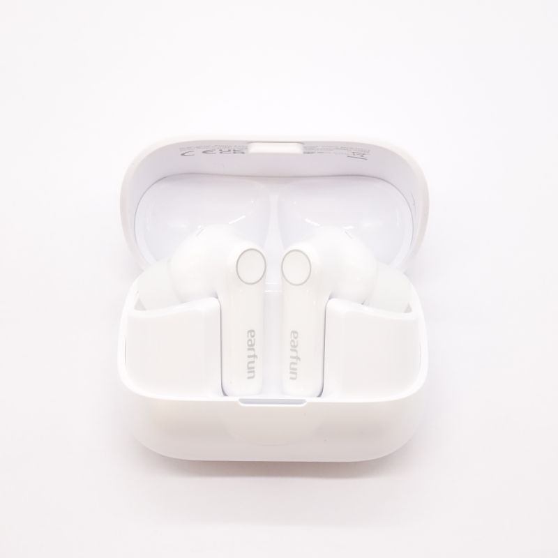 EarFun Air Pro 4+ - White AB+ランク 中古｜フジヤエービック