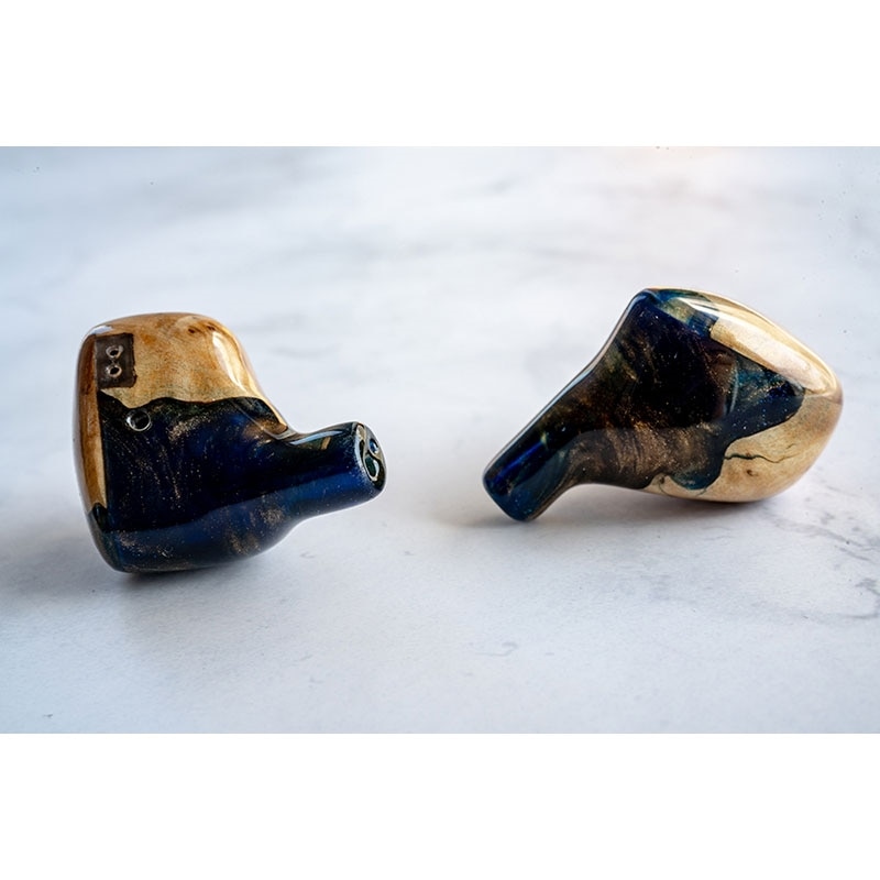 Noble Audio Prestige “KHAN“ Universal -Wizard Wood's Maple Base