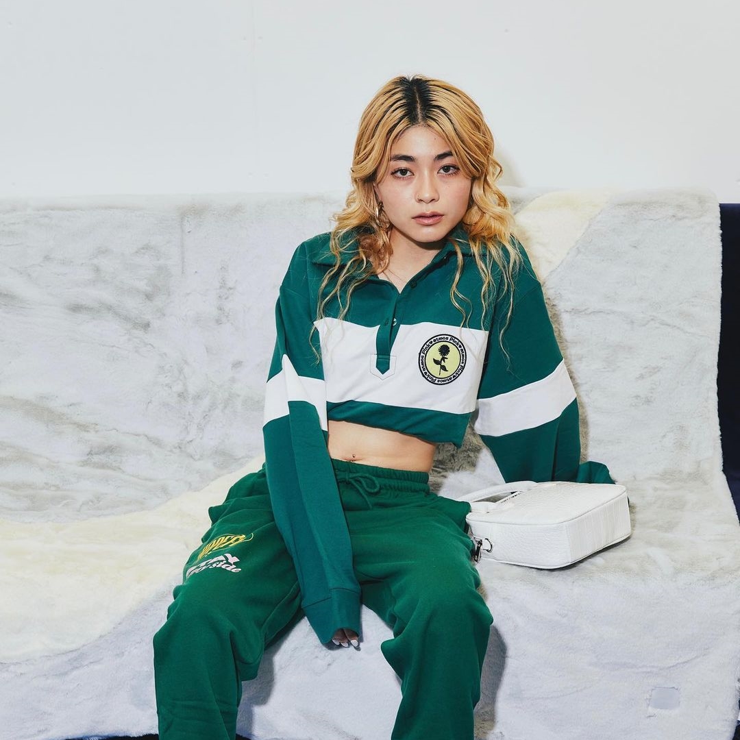 国内 9/4 発売】NIKE WMNS NSW FAUX FUR BLANKET KRMG (ナイキ