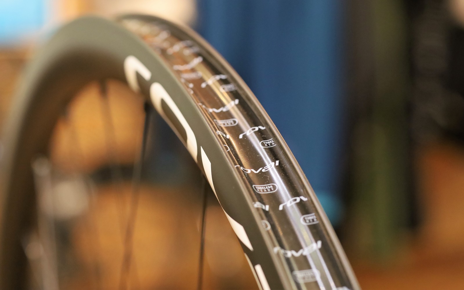 最速ホイール】roval Rapide CLX Ⅱ＆Alpinist CLX Ⅱ | 風魔横浜