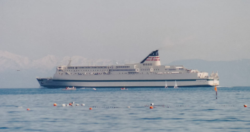 ニューあかしあ、ニューしらゆり乗りくらべ