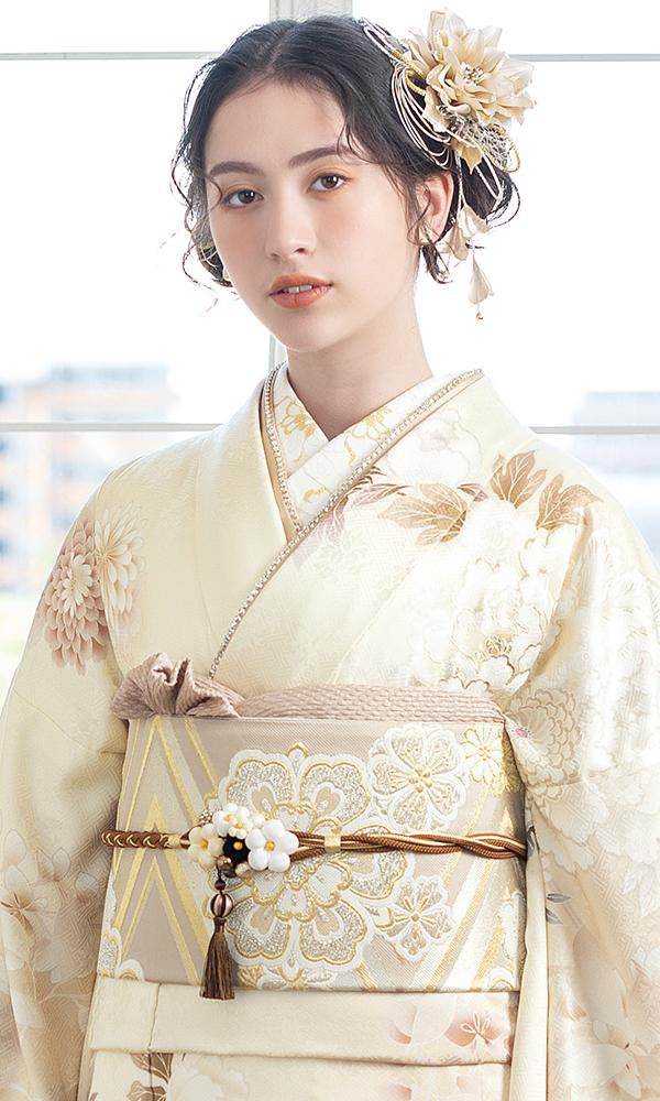 クリーム色に大輪の牡丹｜振袖大好き 【菊京屋】振袖レンタル 成人式