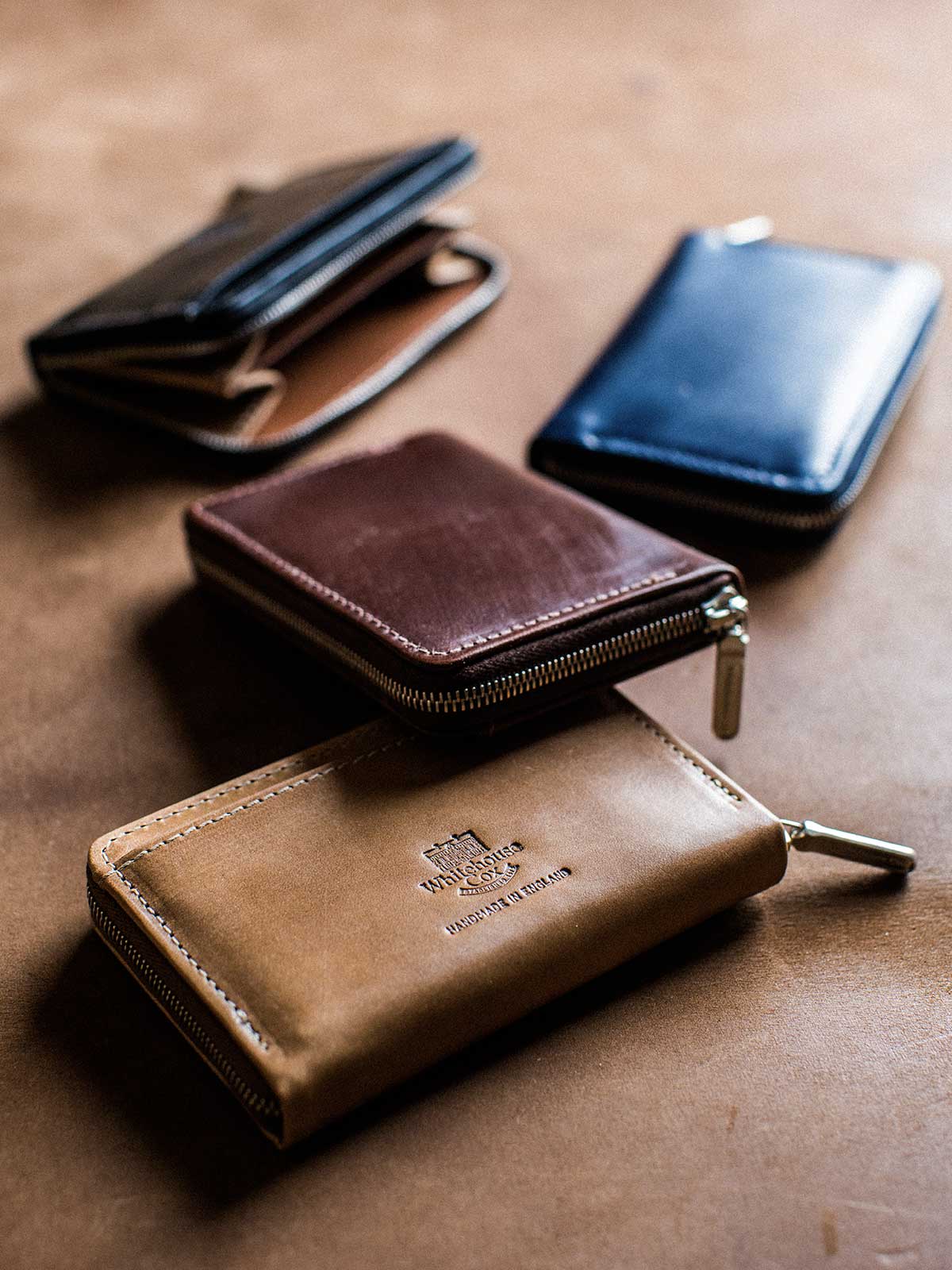 必須アイテムを厳選して携帯できるセカンドウォレット | FRAME