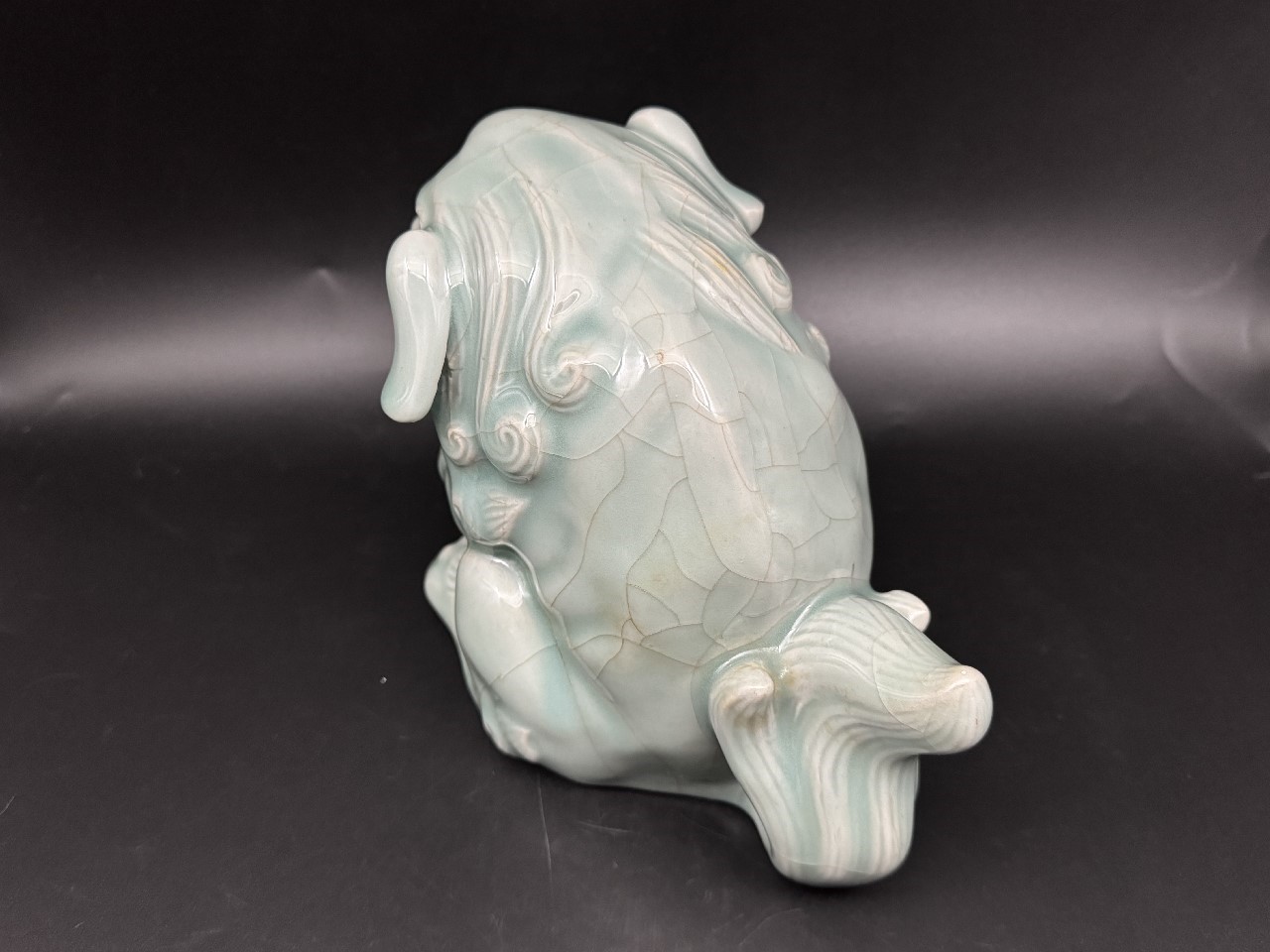 ギャラリー安原 / ご売約「応援企画」鍋島青磁 玉取り獅子置物