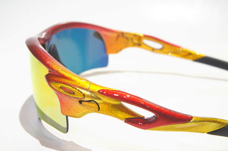 自分だけのオリジナルカラーサングラス。カニヤ・カスタムチューニング