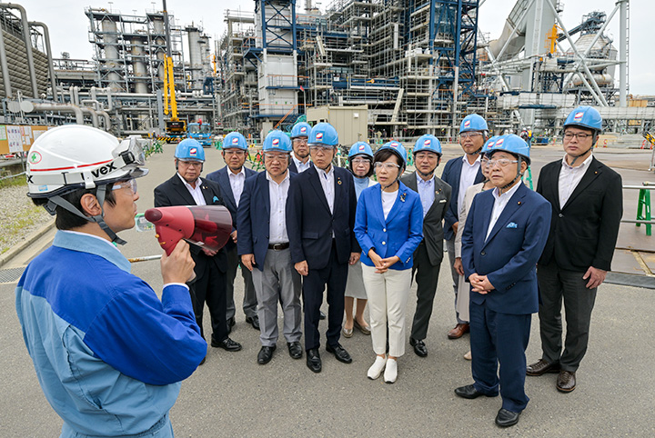 廃食油を航空燃料に | ニュース | 公明党