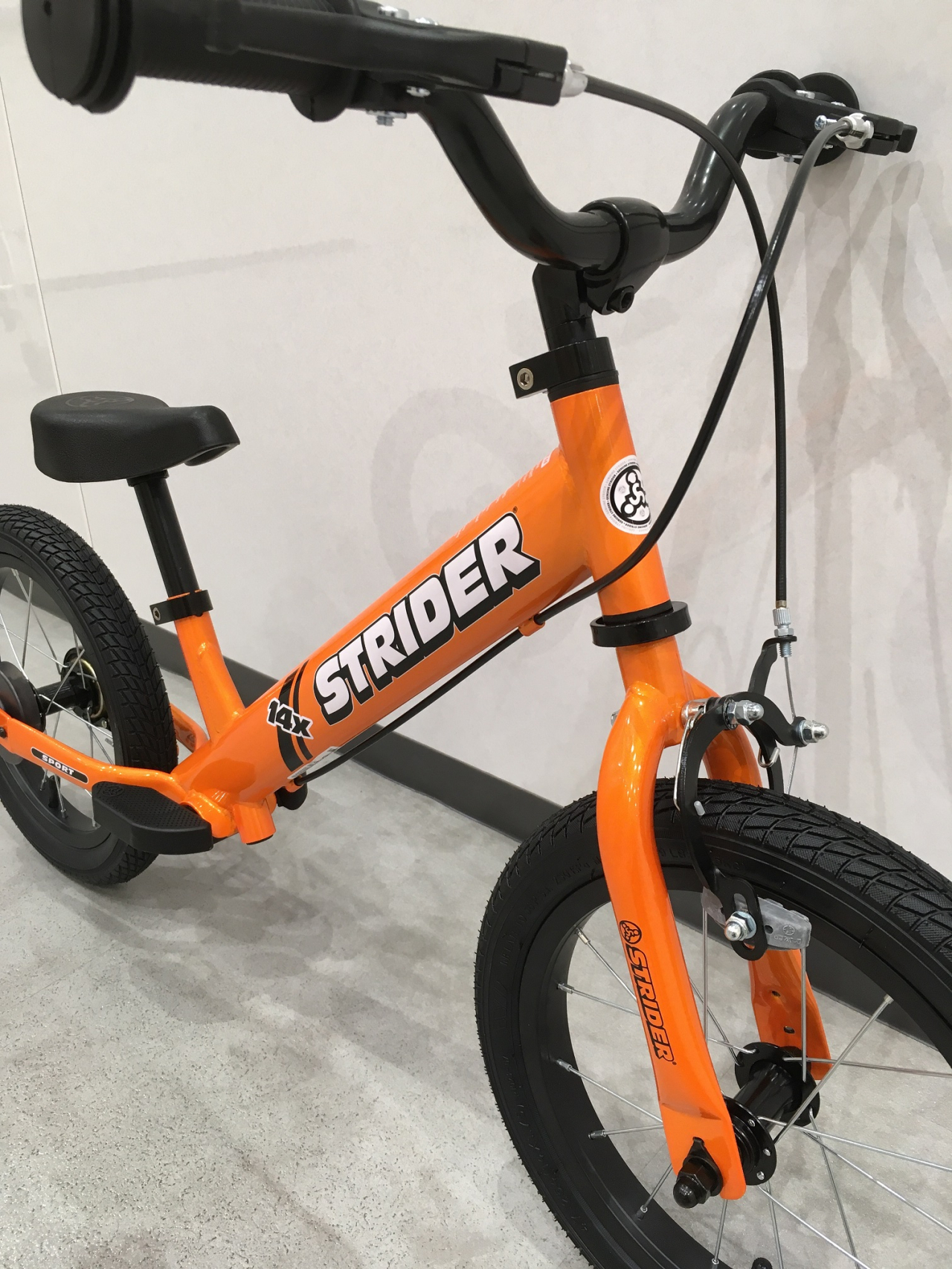 🍊FRESH! サンシャインオレンジな STRIDER 14x 入荷 ‼ | コンズ