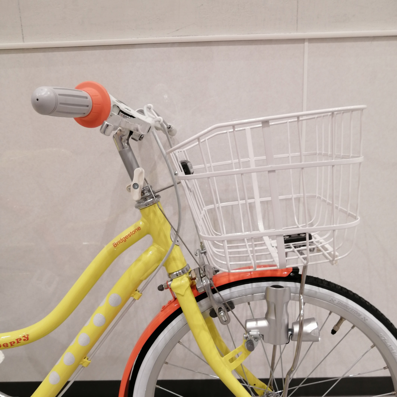 キュートなジュニア車「ワイルドベリー」🍓 | コンズサイクルの