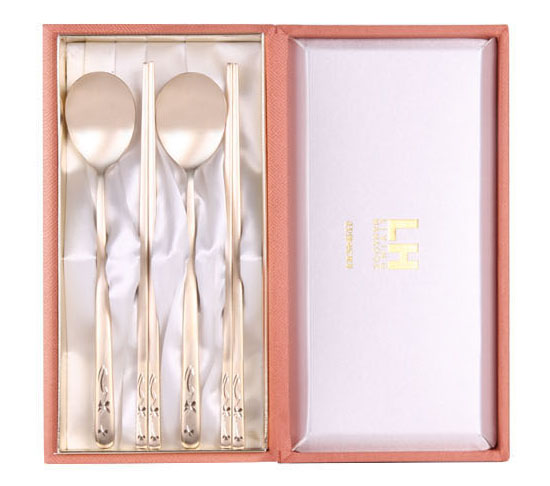 韓国 箸＆スプーンセット】彫刻 欄の花 真鍮スジョ 2膳セット 韓国情報広場