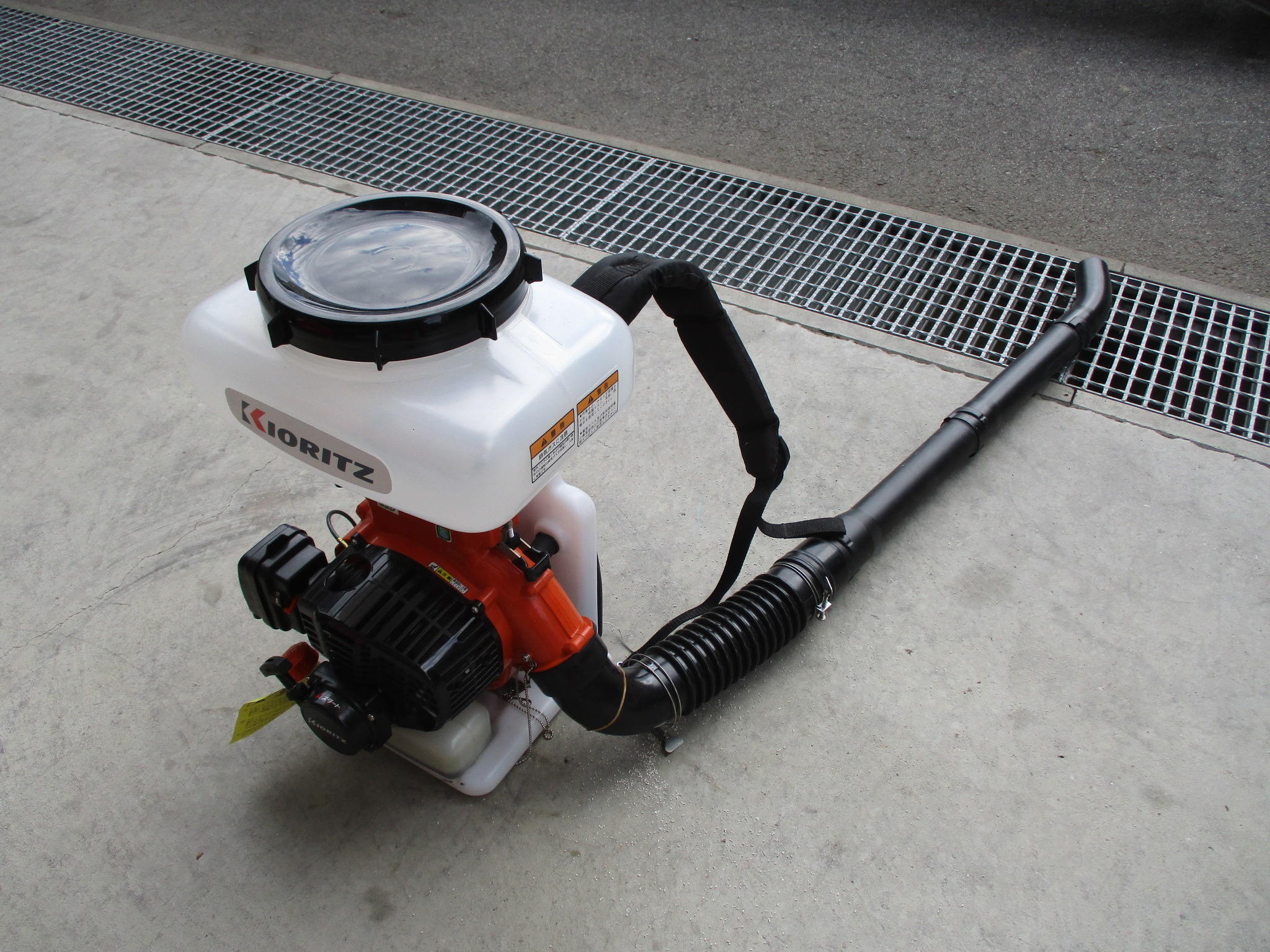 やまびこ(共立) 動力散布機 DME305G-13 容量13Lタンク 肥料散布 除草剤