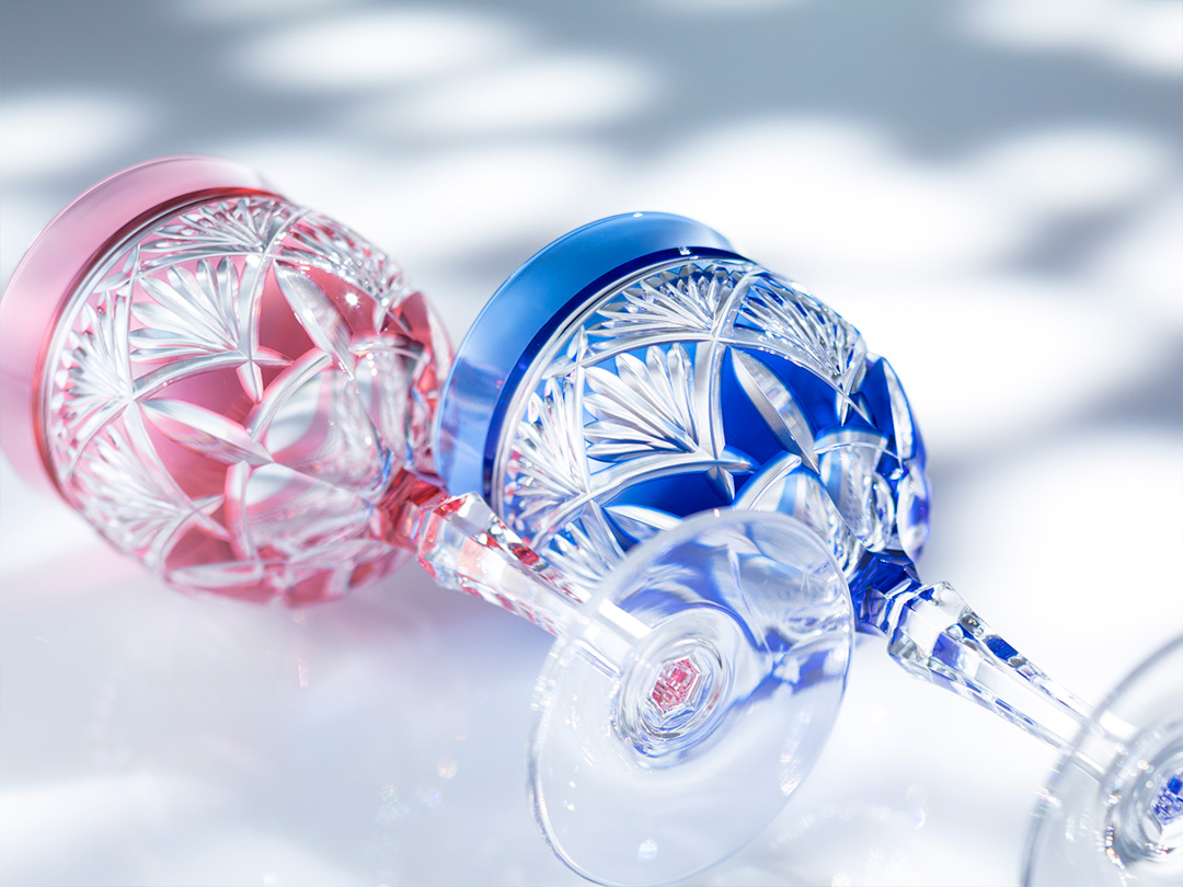 江戸切子 ペアワイングラス＜笹っ葉紋＞ | カガミクリスタル