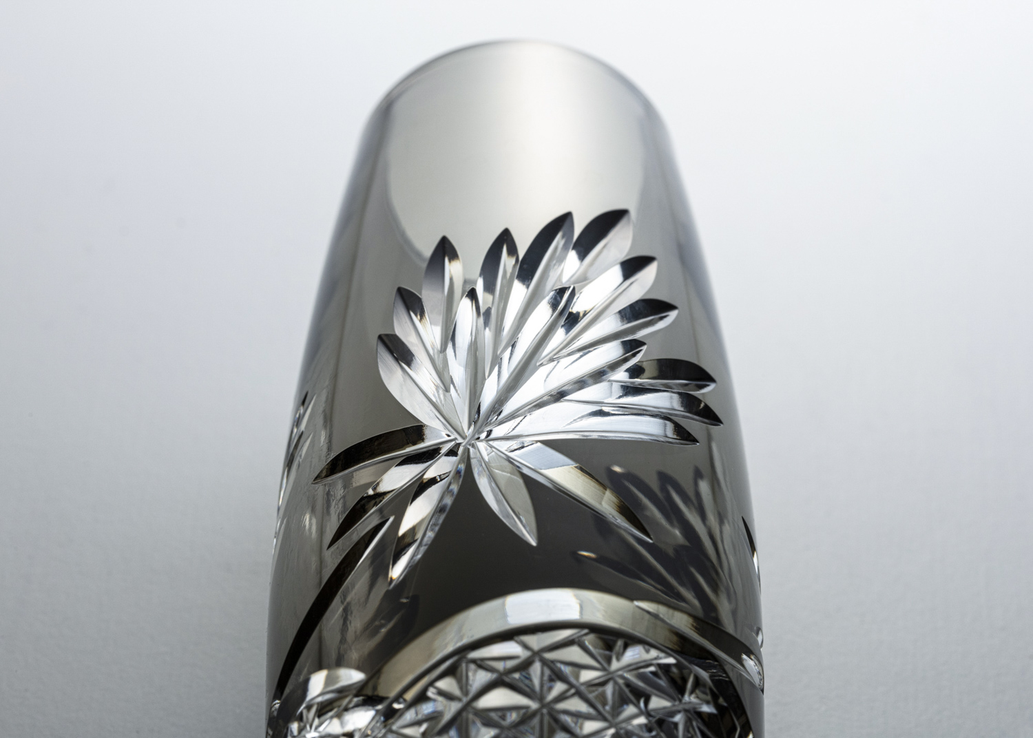 江戸切子 一輪挿＜月下美人＞ | カガミクリスタル