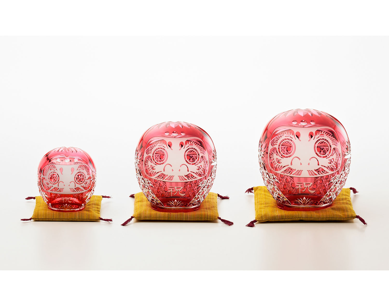 江戸切子 祝だるま（中） | カガミクリスタル