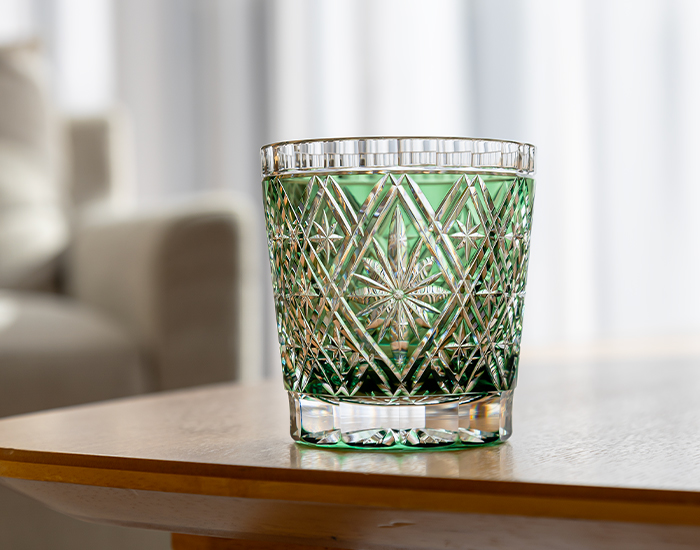 江戸切子 伝統工芸士・篠崎英明 作 ロックグラス＜菱花＞ | カガミ