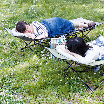 庭で快適にお昼寝できる！組み立て・設置が簡単で持ち運びも便利な