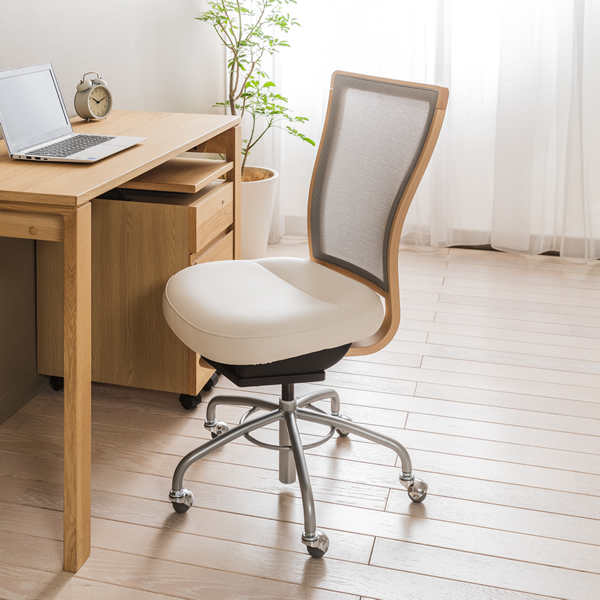 オフィスチェアの快適性を自宅に導入する｜大人デスクstyle｜カリモク