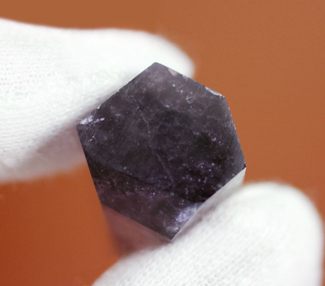 七色に輝くフローライト（fluorite）、人気のレインボーカラーに輝く蛍
