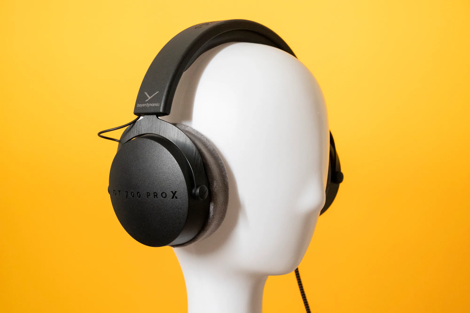 ベイヤーダイナミック DT 700 PRO X、使い倒したいヘッドホン