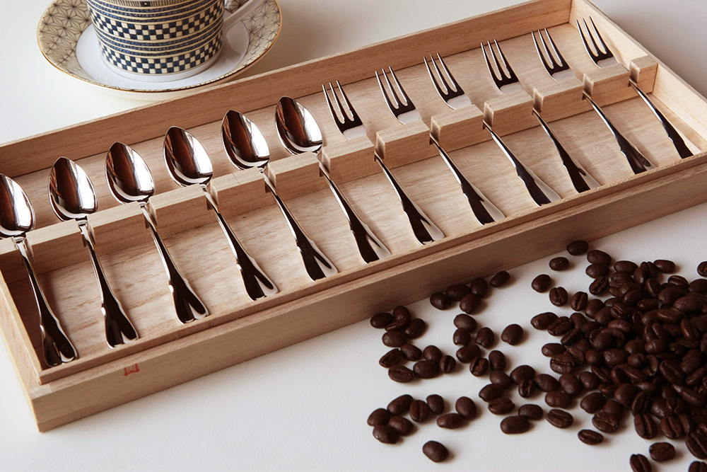 宮内庁御用達】銀食器 最上級の素材を惜しみなく使用した重厚感溢れる