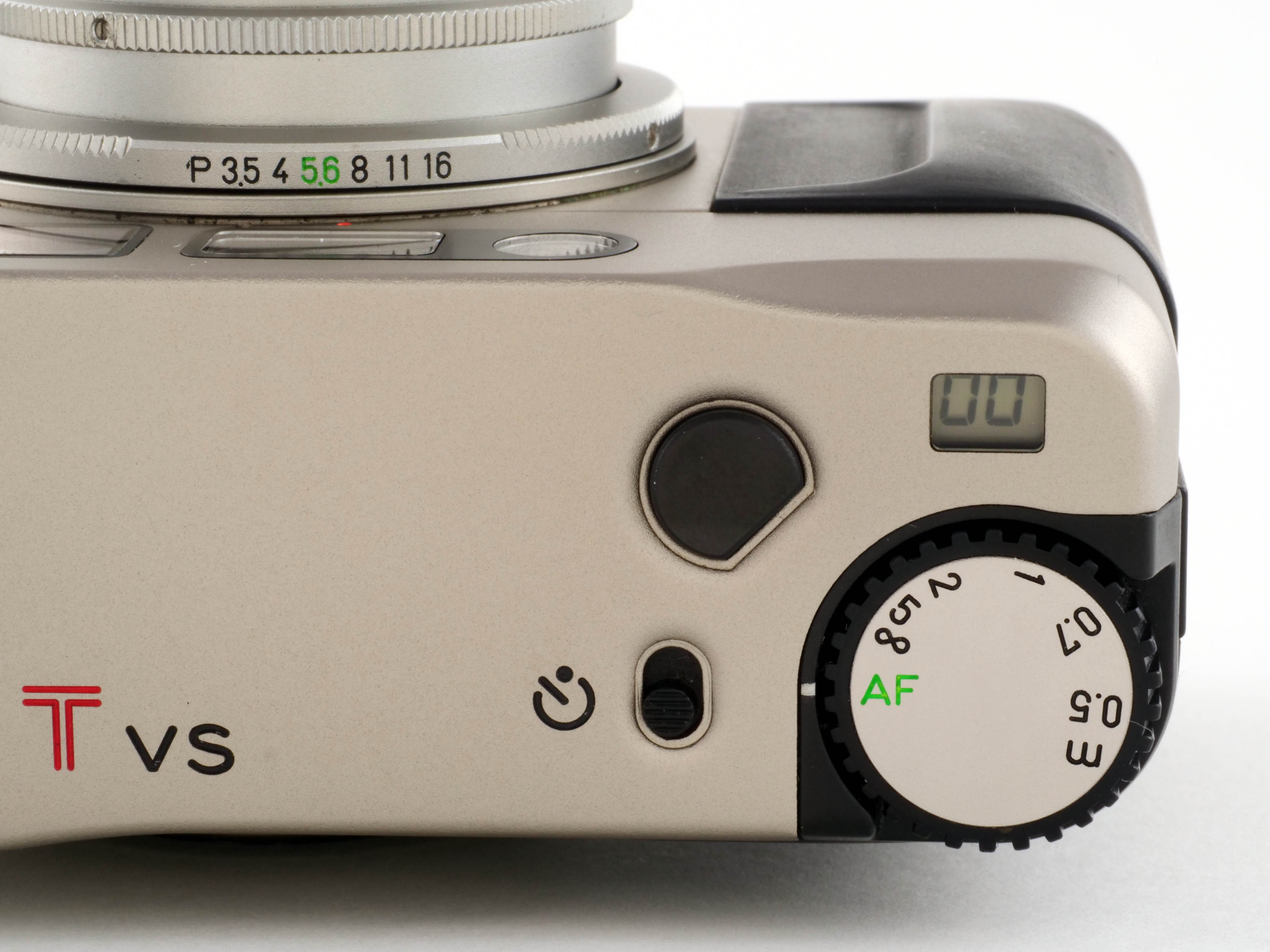 映画の中の、あのカメラ｜07 箱男(2024) コンタックス TVS | ShaSha