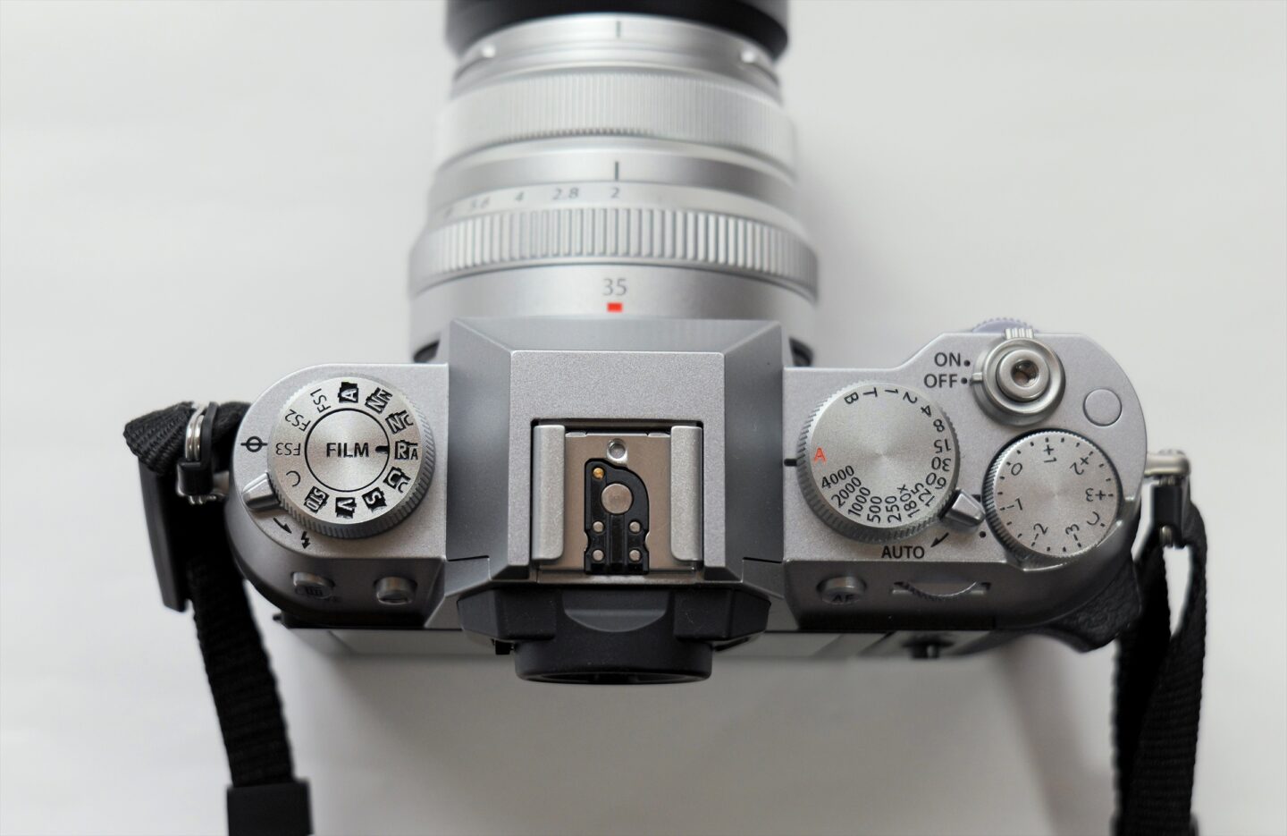 コンパクトなレンズと出かけよう。富士フイルム X-T50 レビュー