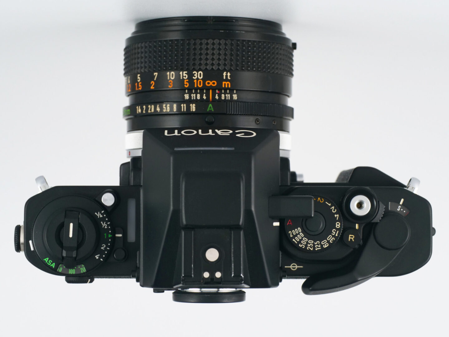 キヤノンnew F-1+ FD28mm 1:2.8 マニュアルフォーカス一眼レフ