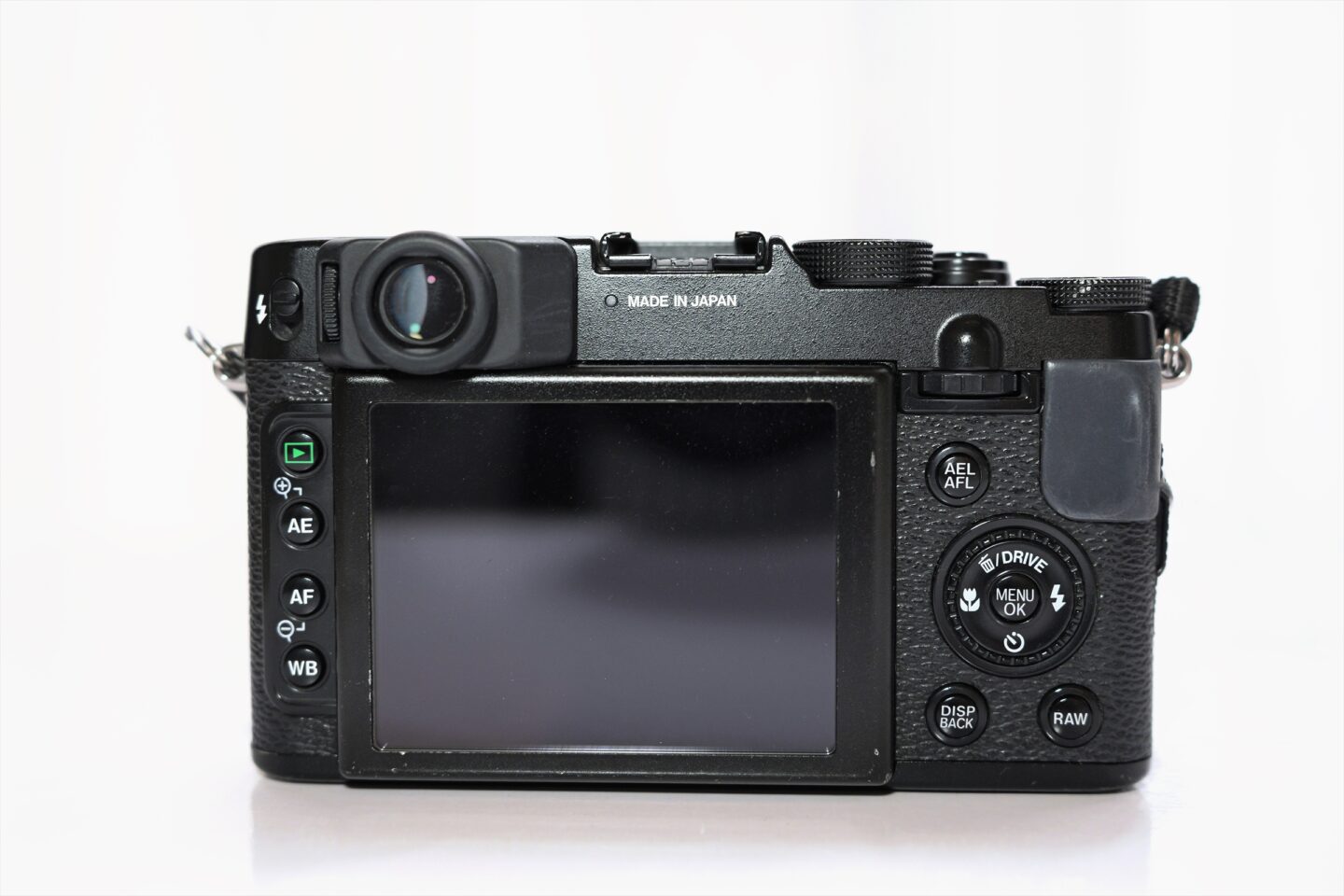 オールドコンデジ】豊かな色表現を楽しむ「FUJIFILM X10」の魅力を再