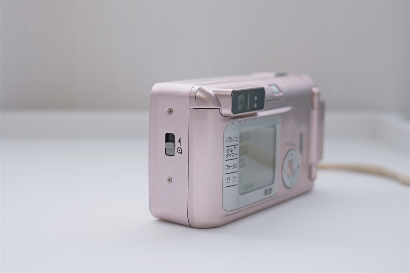 感じたままを、感じたままに写すフィルムコンパクトカメラ｜富士