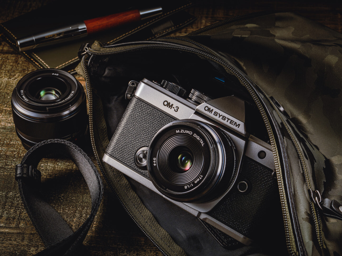 より身軽に、より軽快に写真を楽しむためのカメラ｜OM SYSTEM OM-3