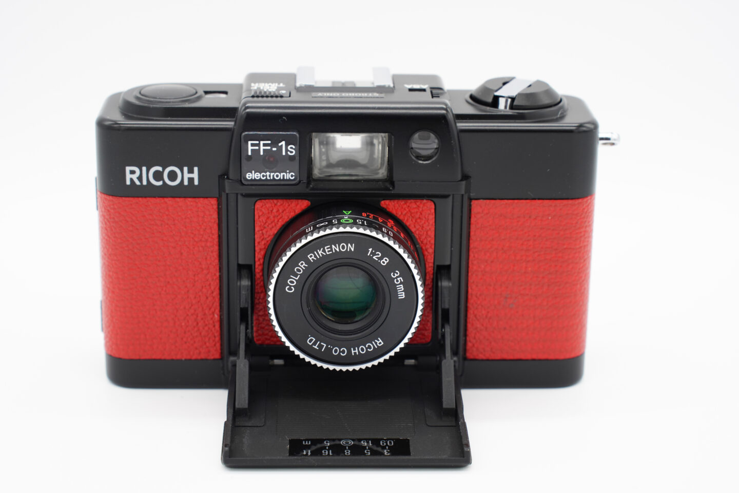 フイルムカメラ】小さな沈胴式のコンパクトフイルムカメラ「リコー FF