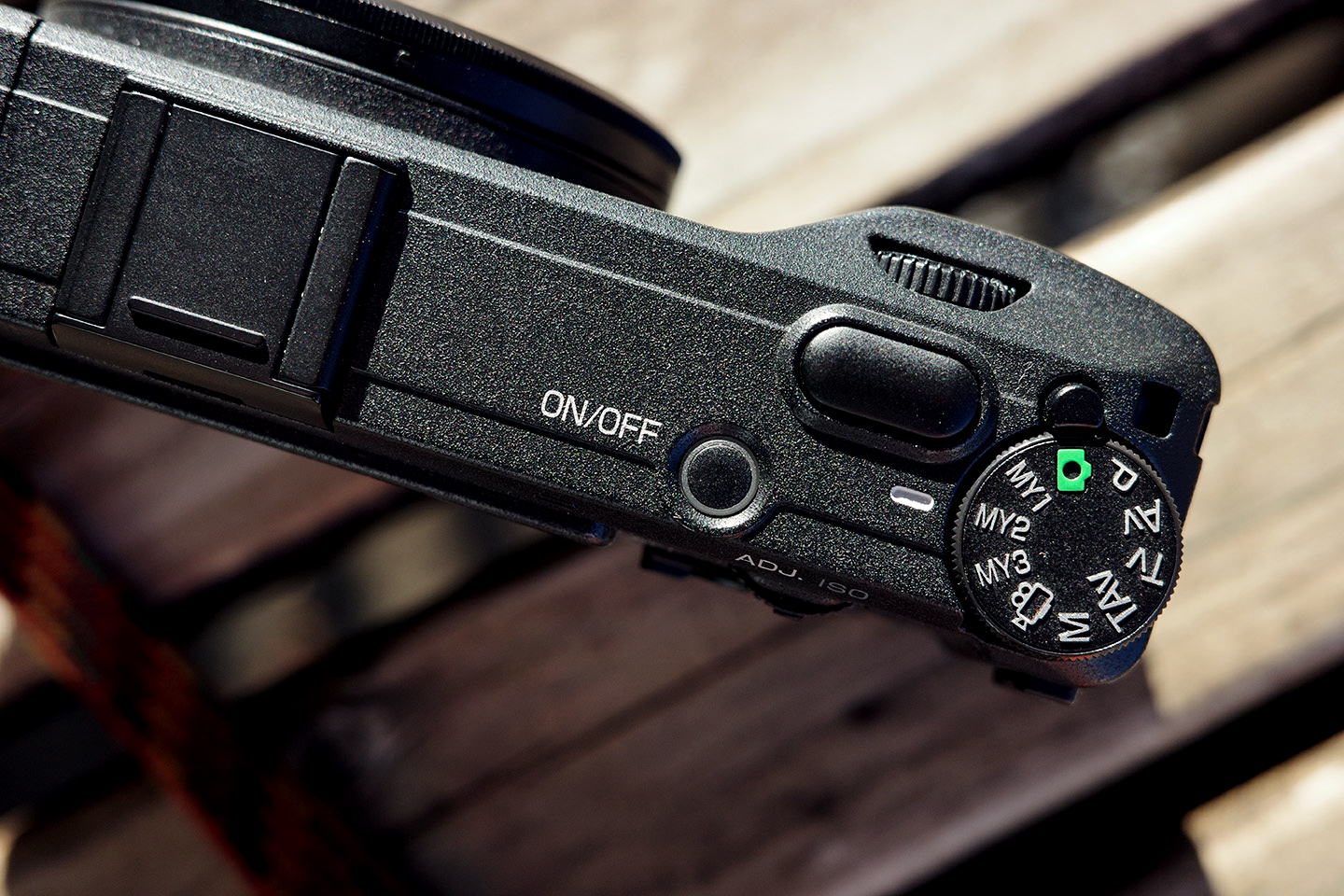 思い出の詰まったカメラ「リコー GR」｜ 佐々木啓太 | ShaSha