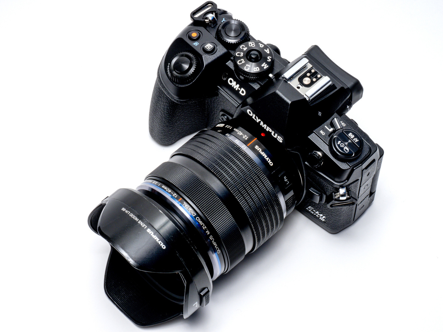 オリンパス OM-D E-M1 MarkIII レビュー｜小型ボディーとプロスペック